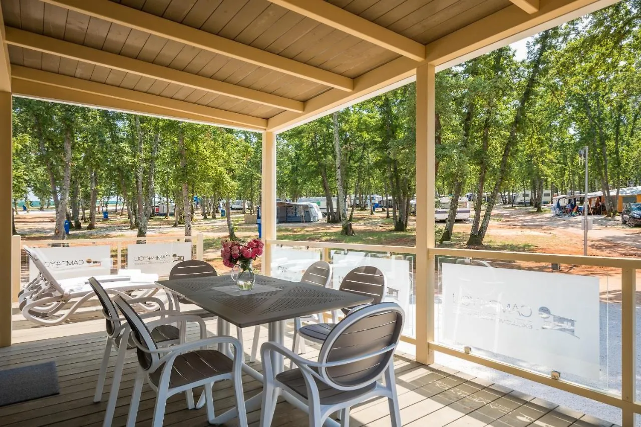Mobile Homes Premium Relax Park Umag By Camp4You Karigador 4*,  Κροατία